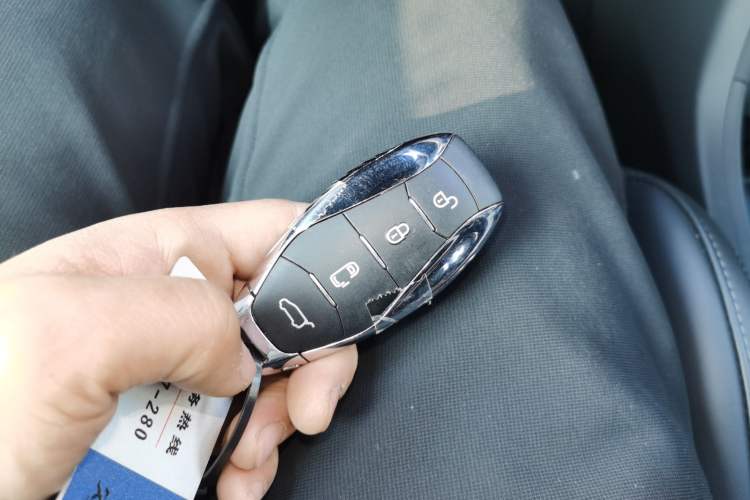 Used Hongqi HQ9 PHEV 2024 2.0T Four-Wheel Drive Business Edition Interior 1