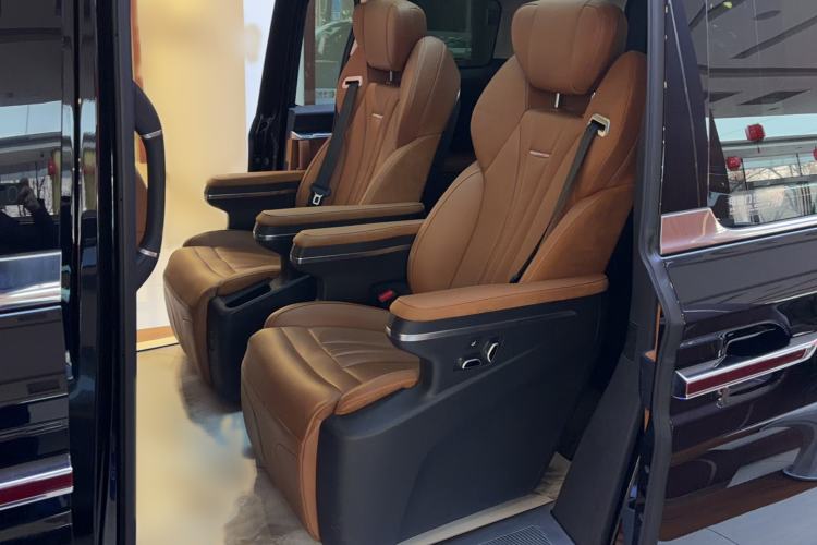 Used Hongqi HQ9 PHEV 2024 2.0T Four-Wheel Drive Business Edition Interior 1