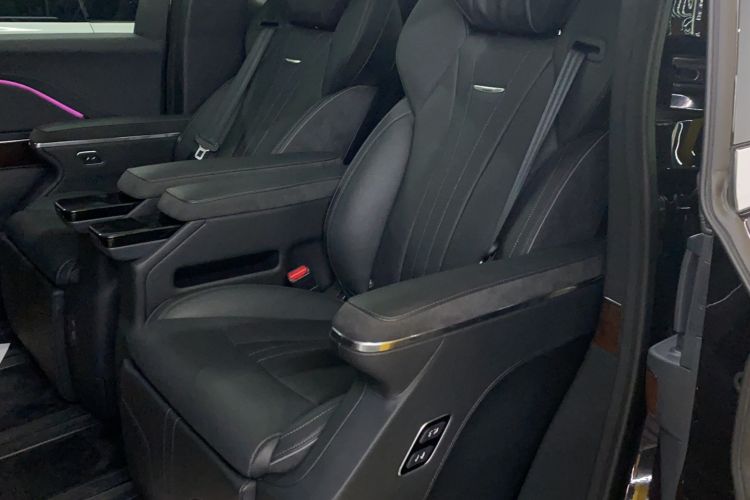 Used Hongqi HQ9 PHEV 2024 2.0T Four-Wheel Drive Luxury Edition Interior 1