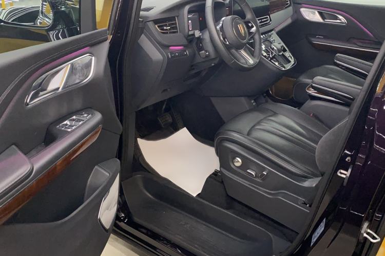 Used Hongqi HQ9 PHEV 2024 2.0T Four-Wheel Drive Luxury Edition Interior 2