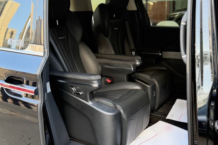 Used Hongqi HQ9 PHEV 2024 2.0T Four-Wheel Drive Business Edition Interior 9
