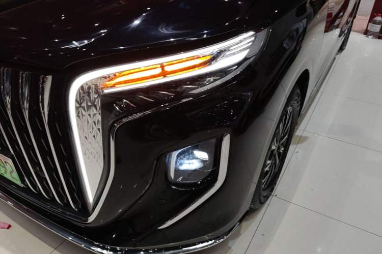 Used Hongqi HQ9 PHEV 2024 2.0T Four-Wheel Drive Business Edition Left Front Headlight