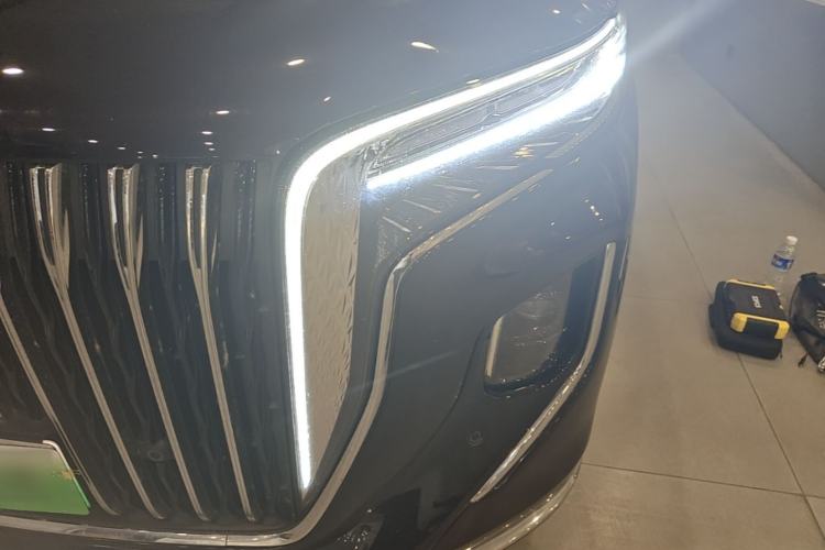 Used Hongqi HQ9 PHEV 2024 2.0T Four-Wheel Drive Luxury Edition Left Front Headlight