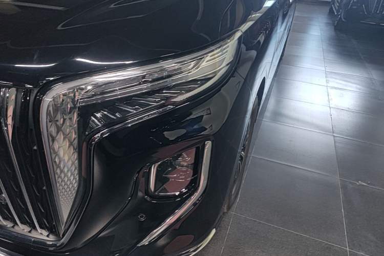 Used Hongqi HQ9 PHEV 2024 2.0T Four-Wheel Drive Luxury Edition Left Front Headlight