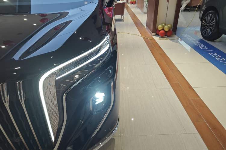 Used Hongqi HQ9 PHEV 2024 2.0T Four-Wheel Drive Business Edition Left Front Headlight