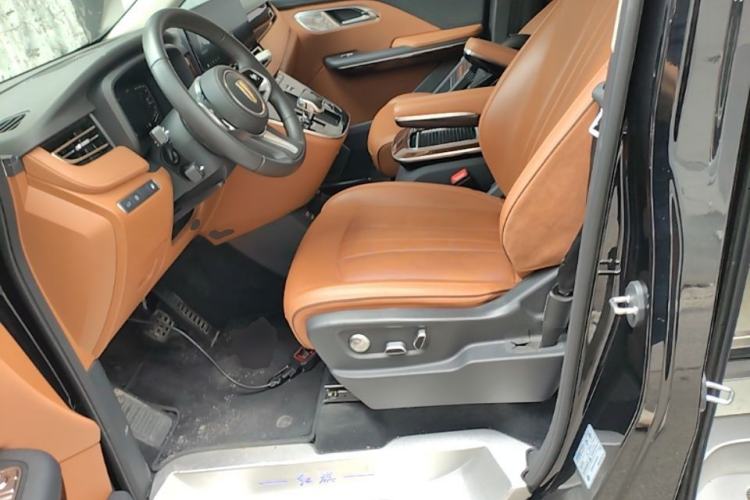 Used Hongqi HQ9 PHEV 2024 2.0T Four-Wheel Drive Flagship Edition Left Front Seat