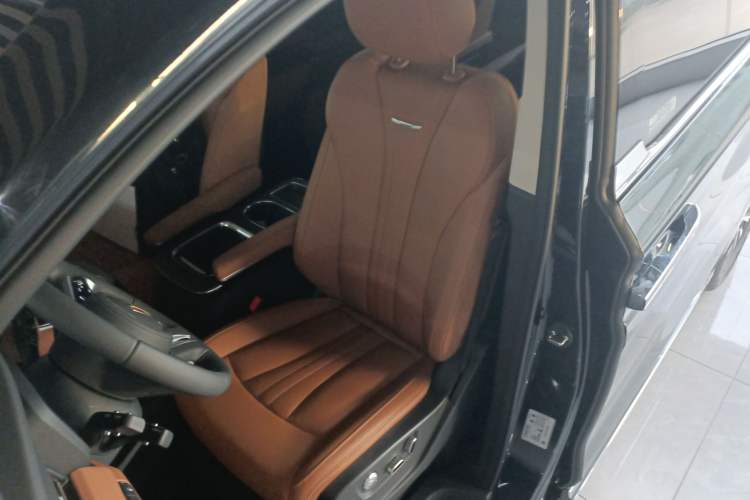 Used Hongqi HQ9 PHEV 2024 2.0T Four-Wheel Drive Business Edition Left Front Seat