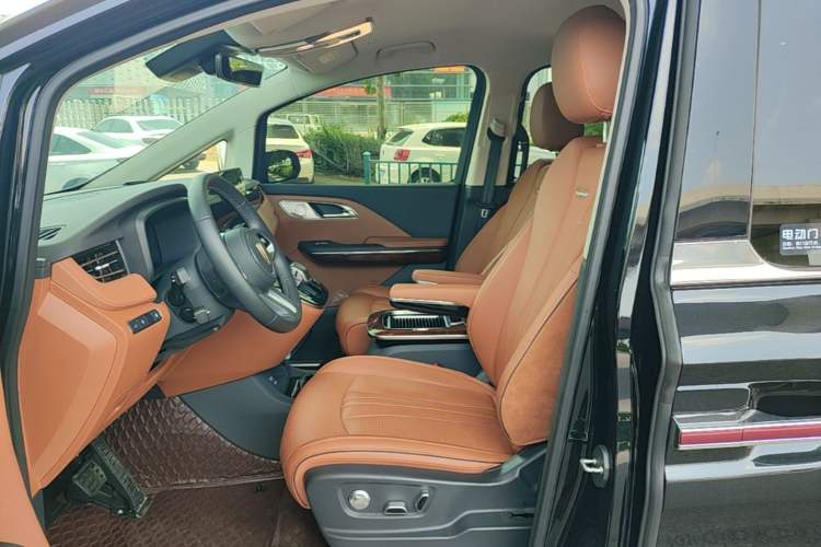 Used Hongqi HQ9 PHEV 2024 2.0T Four-Wheel Drive Luxury Edition Left Front Seat
