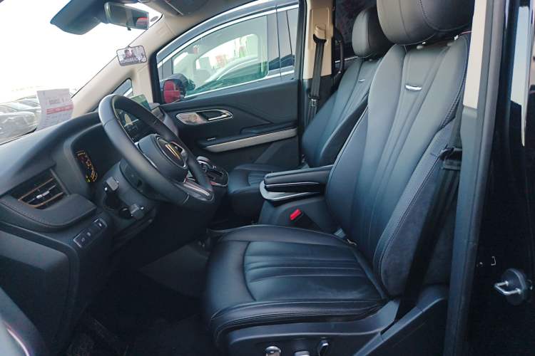 Used Hongqi HQ9 PHEV 2024 2.0T Four-Wheel Drive Business Edition Left Front Seat