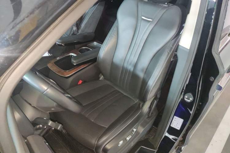 Used Hongqi HQ9 PHEV 2024 2.0T Four-Wheel Drive Luxury Edition Left Front Seat