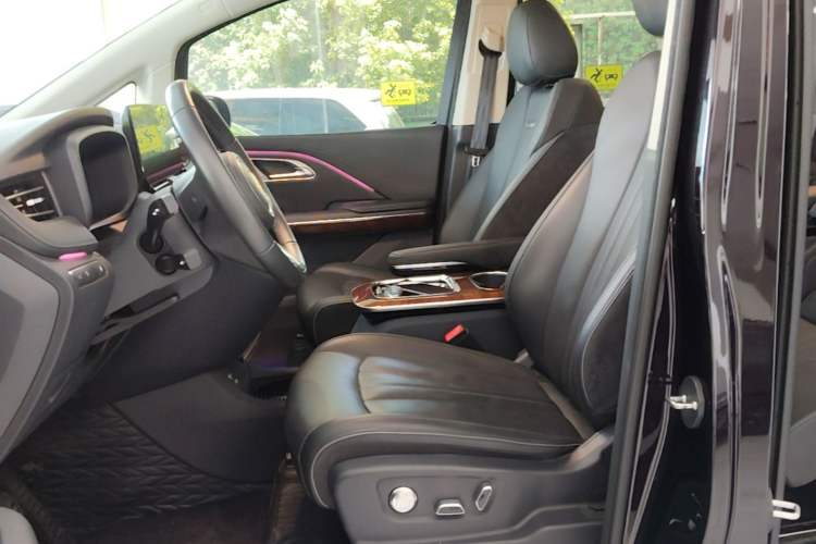 Used Hongqi HQ9 PHEV 2024 2.0T Four-Wheel Drive Luxury Edition Left Front Seat