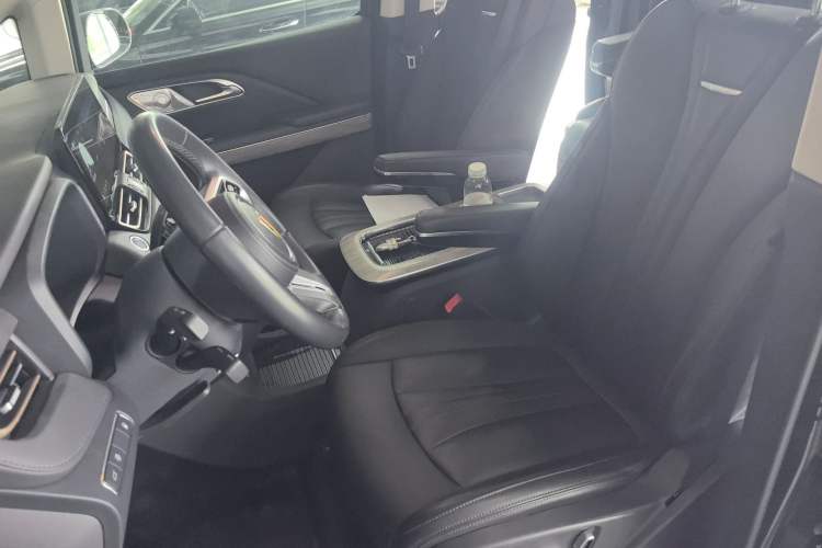 Used Hongqi HQ9 PHEV 2024 2.0T Four-Wheel Drive Business Edition Left Front Seat