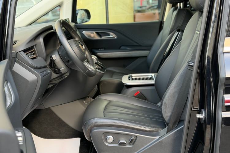 Used Hongqi HQ9 PHEV 2024 2.0T Four-Wheel Drive Business Edition Left Front Seat