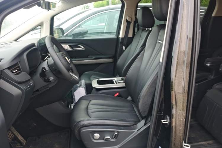 Used Hongqi HQ9 PHEV 2024 2.0T Four-Wheel Drive Business Edition Left Front Seat