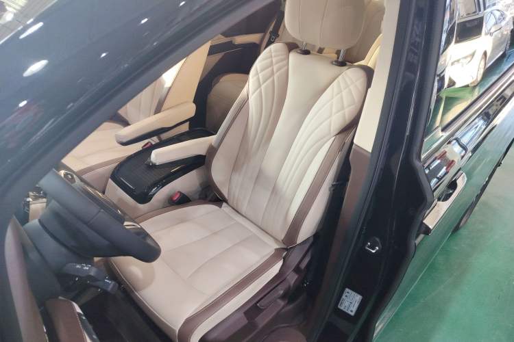 Used Hongqi HQ9 PHEV 2024 2.0T Four-Wheel Drive Business Edition Left Front Seat