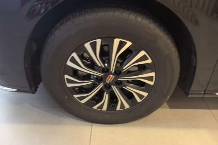 Used Hongqi HQ9 PHEV 2024 2.0T Four-Wheel Drive Flagship Edition Left Front Wheel Hub