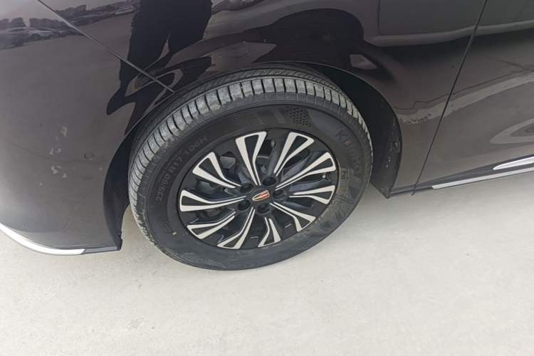Used Hongqi HQ9 PHEV 2024 2.0T Four-Wheel Drive Luxury Edition Left Front Wheel Hub
