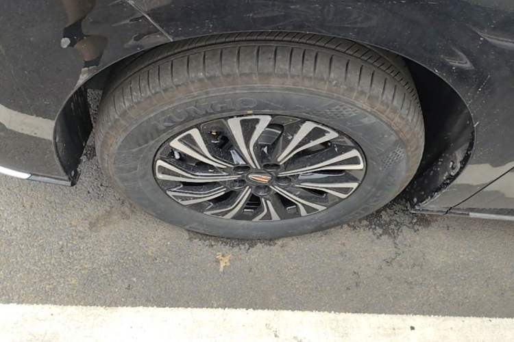 Used Hongqi HQ9 PHEV 2024 2.0T Four-Wheel Drive Business Edition Left Front Wheel Hub