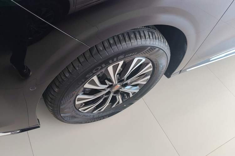 Used Hongqi HQ9 PHEV 2024 2.0T Four-Wheel Drive Luxury Edition Left Front Wheel Hub