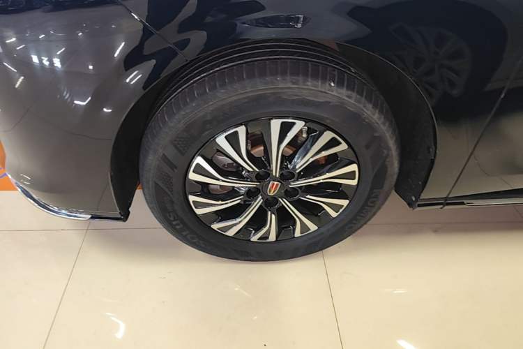 Used Hongqi HQ9 PHEV 2024 2.0T Four-Wheel Drive Business Edition Left Front Wheel Hub
