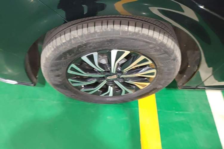 Used Hongqi HQ9 PHEV 2024 2.0T Four-Wheel Drive Business Edition Left Front Wheel Hub