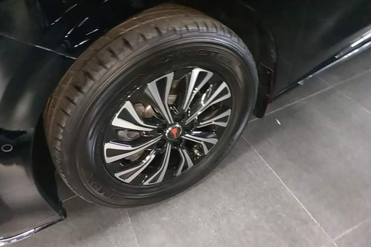 Used Hongqi HQ9 PHEV 2024 2.0T Four-Wheel Drive Luxury Edition Left Front Wheel Hub