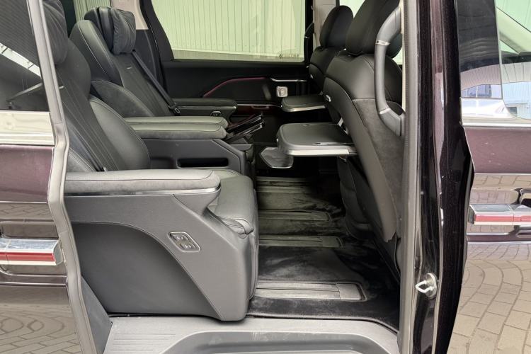 Used Hongqi HQ9 PHEV 2024 2.0T Four-Wheel Drive Luxury Edition Left Rear Seat