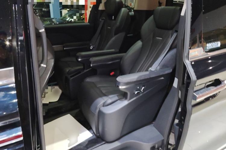 Used Hongqi HQ9 PHEV 2024 2.0T Four-Wheel Drive Business Edition Left Rear Seat