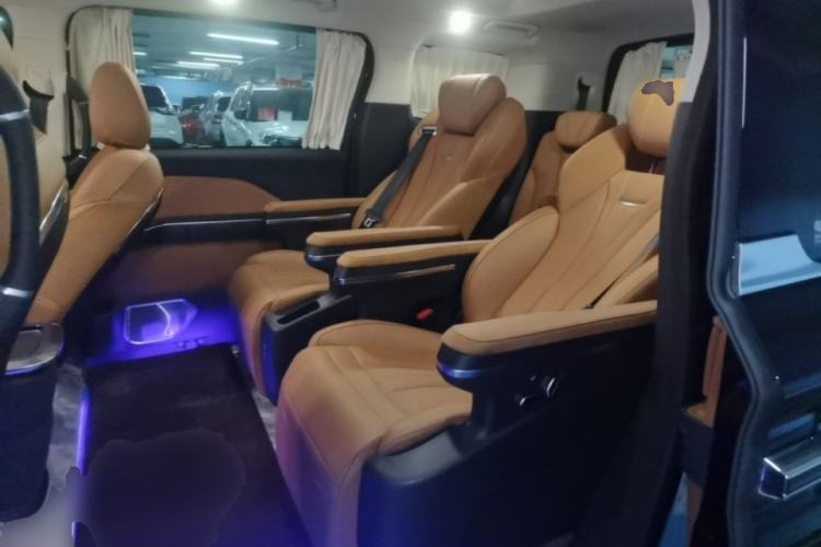 Used Hongqi HQ9 PHEV 2024 2.0T Four-Wheel Drive Business Edition Left Rear Seat