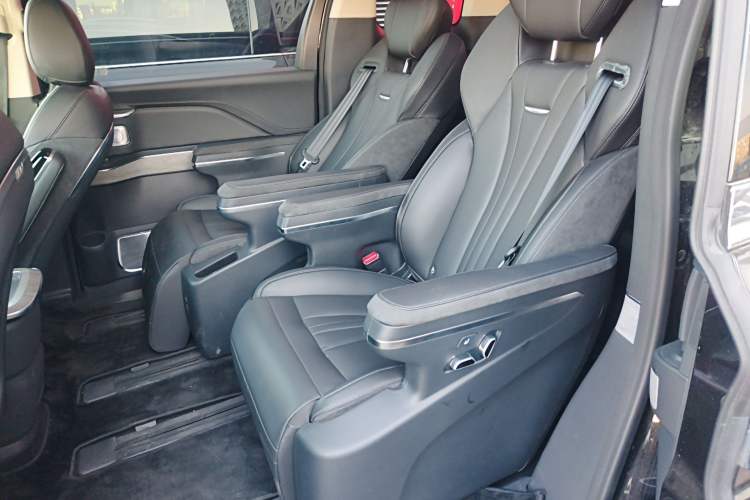 Used Hongqi HQ9 PHEV 2024 2.0T Four-Wheel Drive Business Edition Left Rear Seat