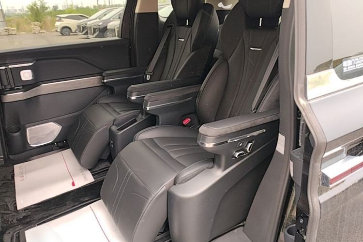 Used Hongqi HQ9 PHEV 2024 2.0T Four-Wheel Drive Business Edition Left Rear Seat