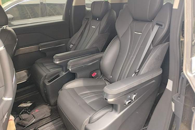 Used Hongqi HQ9 PHEV 2024 2.0T Four-Wheel Drive Business Edition Left Rear Seat