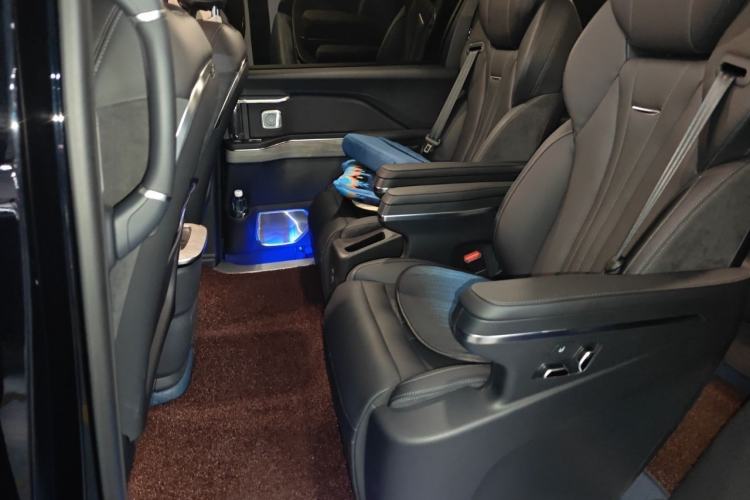 Used Hongqi HQ9 PHEV 2024 2.0T Four-Wheel Drive Business Edition Left Rear Seat