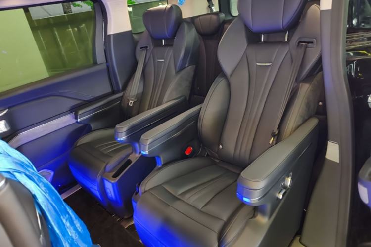 Used Hongqi HQ9 PHEV 2024 2.0T Four-Wheel Drive Business Edition Left Rear Seat