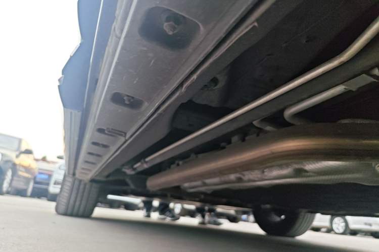 Used Hongqi HQ9 PHEV 2024 2.0T Four-Wheel Drive Luxury Edition Left Side Sill
