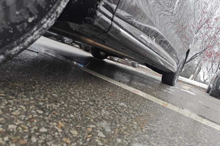 Used Hongqi HQ9 PHEV 2024 2.0T Four-Wheel Drive Business Edition Left Side Sill