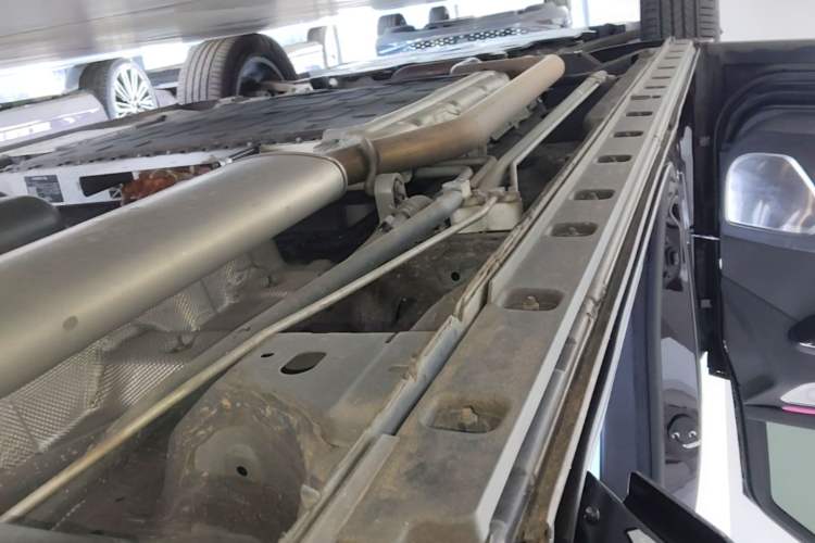 Used Hongqi HQ9 PHEV 2024 2.0T Four-Wheel Drive Luxury Edition Left Side Sill