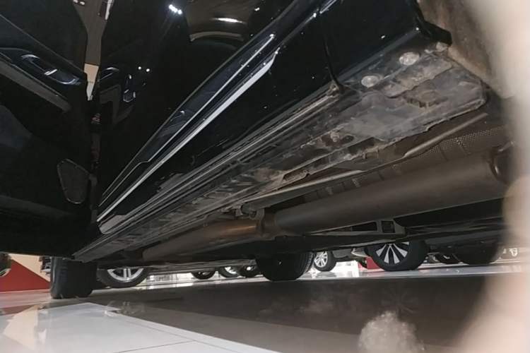 Used Hongqi HQ9 PHEV 2024 2.0T Four-Wheel Drive Business Edition Left Side Sill