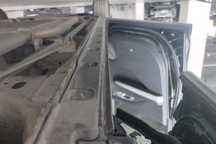 Used Hongqi HQ9 PHEV 2024 2.0T Four-Wheel Drive Business Edition Left Side Sill