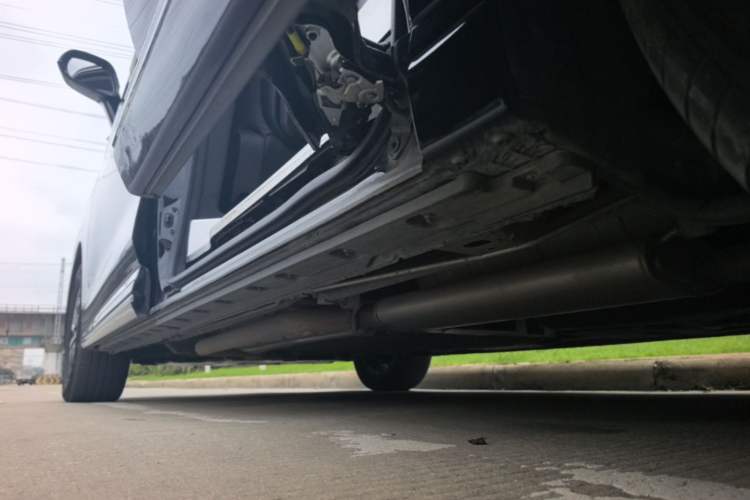 Used Hongqi HQ9 PHEV 2024 2.0T Four-Wheel Drive Business Edition Left Side Sill