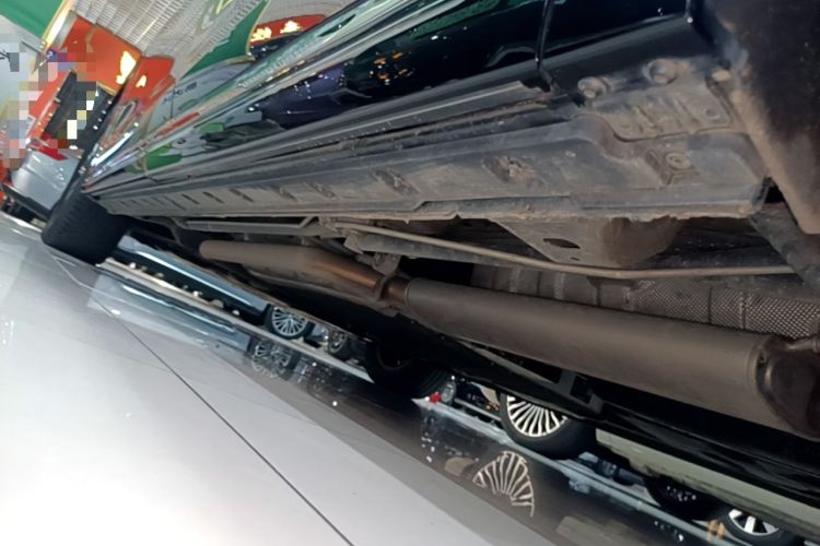Used Hongqi HQ9 PHEV 2024 2.0T Four-Wheel Drive Luxury Edition Left Side Sill