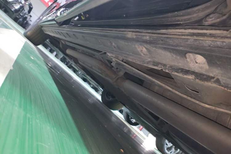 Used Hongqi HQ9 PHEV 2024 2.0T Four-Wheel Drive Business Edition Left Side Sill