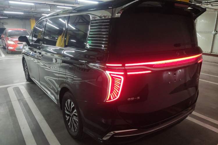 Used Hongqi HQ9 PHEV 2024 2.0T Four-Wheel Drive Luxury Edition Rear Left 45 Deg