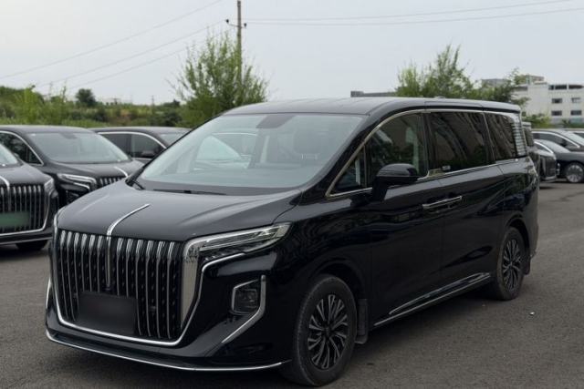 Ojetý Hongqi HQ9 PHEV 2024 2.0T Four-Wheel Drive Business Edition