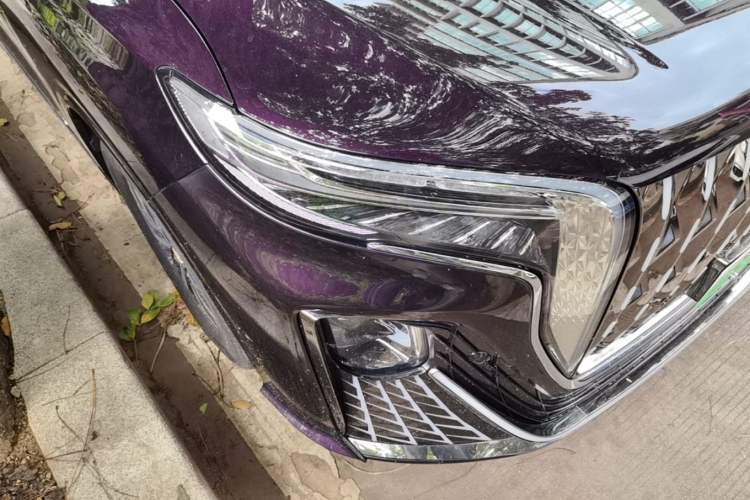 Used Hongqi HQ9 PHEV 2024 2.0T Four-Wheel Drive Luxury Edition Right Front Headlight