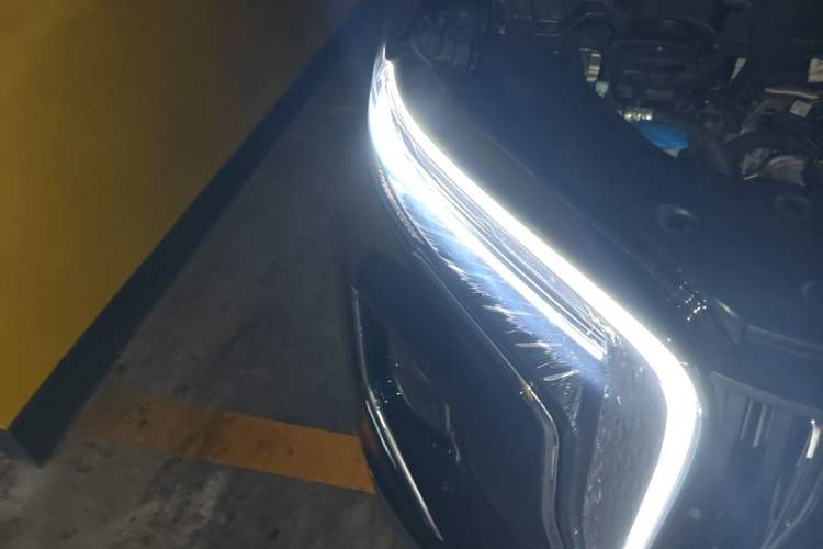 Used Hongqi HQ9 PHEV 2024 2.0T Four-Wheel Drive Business Edition Right Front Headlight