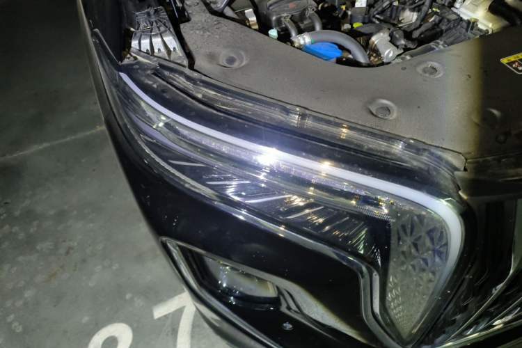 Used Hongqi HQ9 PHEV 2024 2.0T Four-Wheel Drive Business Edition Right Front Headlight