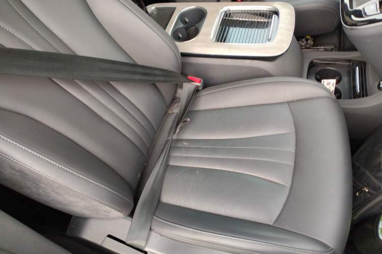 Used Hongqi HQ9 PHEV 2024 2.0T Four-Wheel Drive Business Edition Right Front Seat