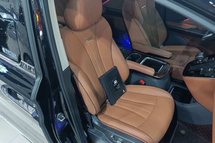 Used Hongqi HQ9 PHEV 2024 2.0T Four-Wheel Drive Luxury Edition Right Front Seat