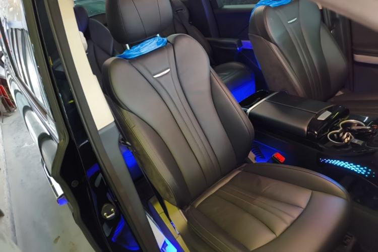 Used Hongqi HQ9 PHEV 2024 2.0T Four-Wheel Drive Business Edition Right Front Seat